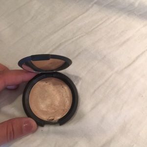 Becca opal cream